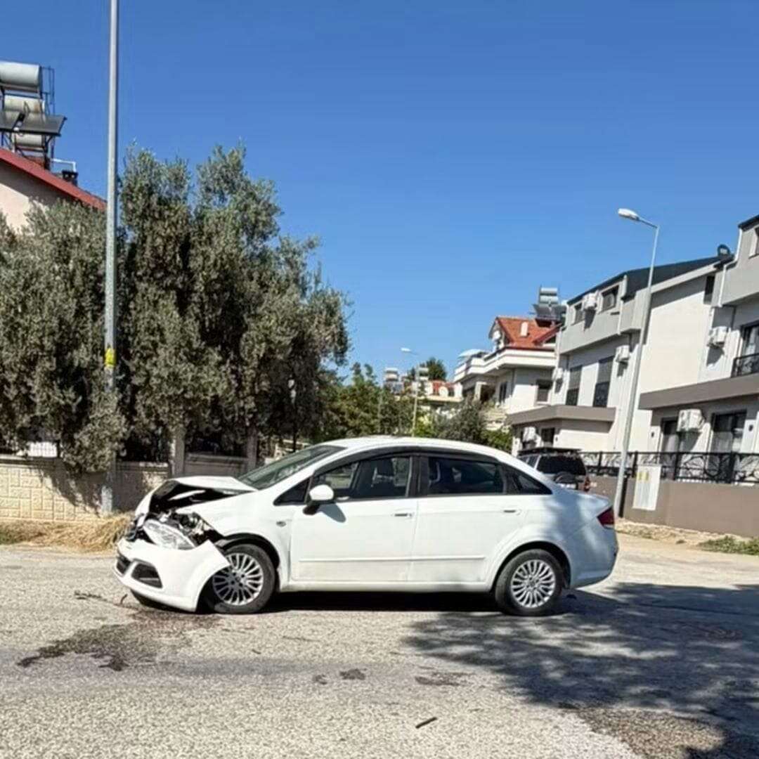 Muğla’da AK Parti Belediye Başkan Aday Adayı Trafik Kazası Geçirdi 4